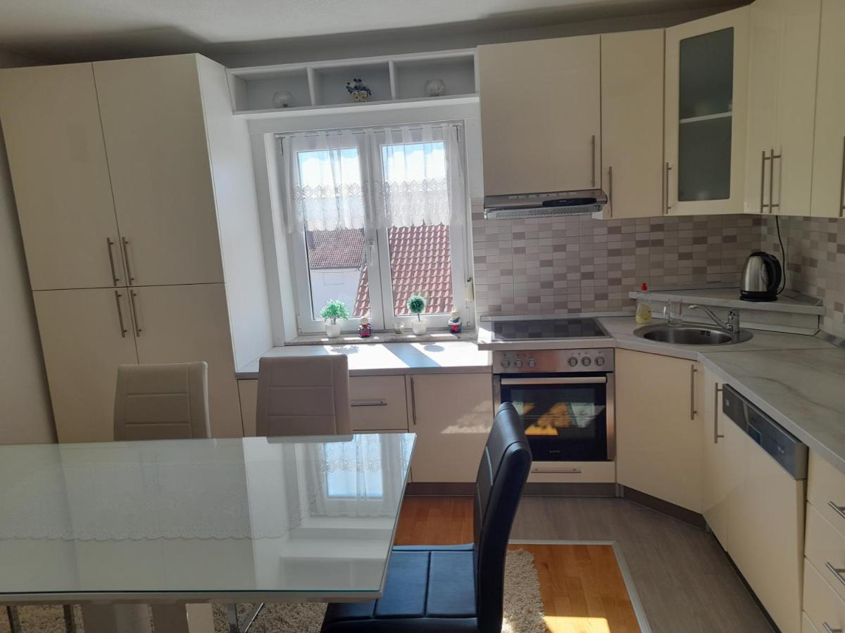 Apartman Zoran ลิฟโน ภายนอก รูปภาพ